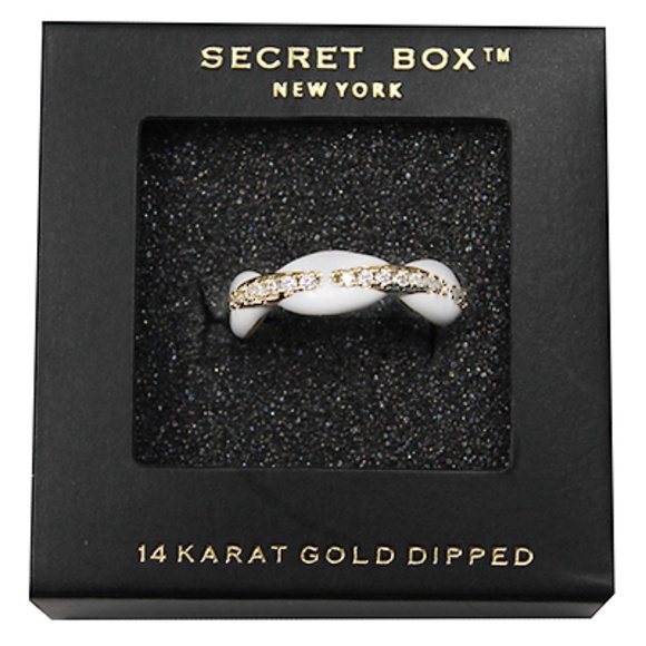 Oval Crystal Enamel Ring - Picture 3 of 3